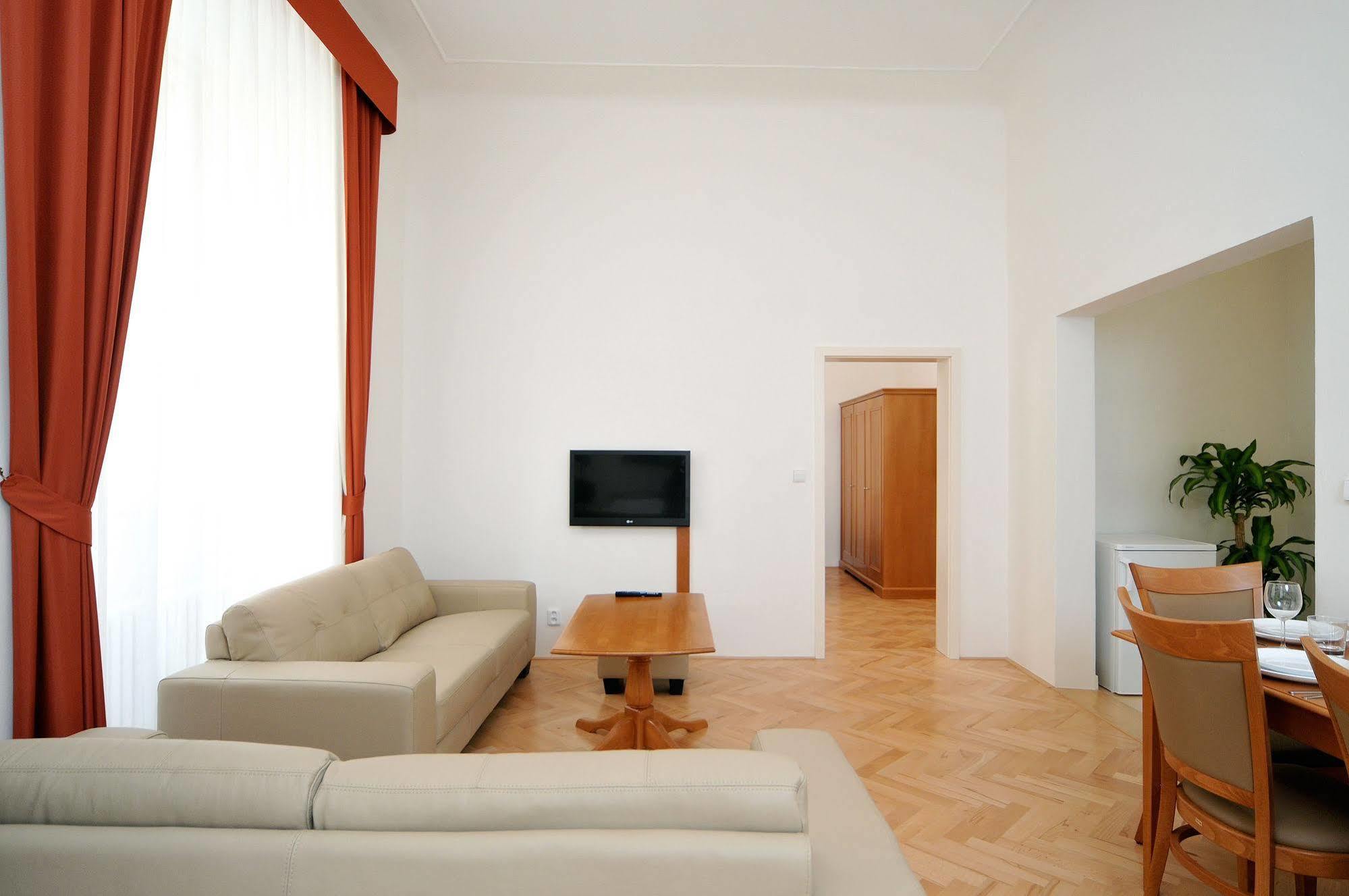 Boutique Residence By Little King Aparthotel Prag
